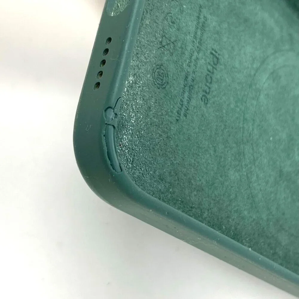 Apple iPhone 13 Silicone Case with MagSafe Green Preowned As Is